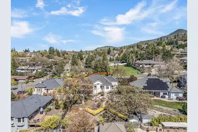 3910 Cherry Lane, Medford, OR 97504 - Photo 59