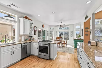 3910 Cherry Lane, Medford, OR 97504 - Photo 15