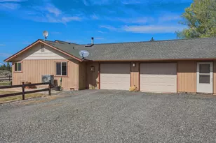 7950 SW Copley Rd, Powell Butte, OR 97753 - Photo 41