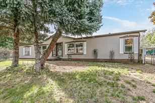 502 Buckhorn Ln, Shady Cove, OR 97539 - Photo 3