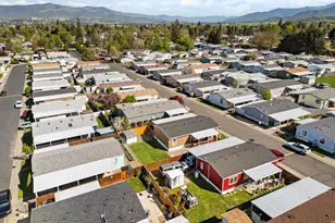 1570 S Peach St, Medford, OR 97501 - Photo 31