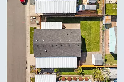 1570 S Peach Street #SPC 49, Medford, OR 97501 - Photo 29