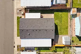 1570 S Peach St, Medford, OR 97501 - Photo 29