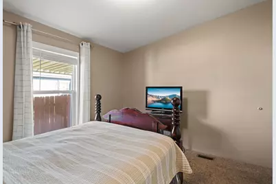 1570 S Peach Street #SPC 49, Medford, OR 97501 - Photo 11