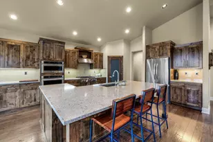 3277 NW Pee Wee Ct, Bend, OR 97703 - Photo 19