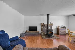 23060 Tumbleweed Dr, Bend, OR 97701 - Photo 9