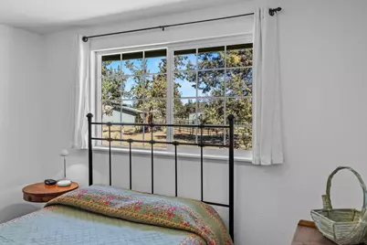 23060 Tumbleweed Drive, Bend, OR 97701 - Photo 11