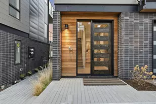 204 SW Log Ct, Bend, OR 97702 - Photo 3