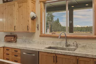 16905 Pleasant View Ct, Bend, OR 97707 - Photo 25