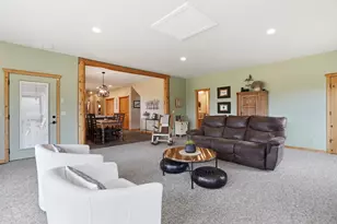 16905 Pleasant View Ct, Bend, OR 97707 - Photo 19