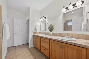 59871 Calgary Loop, Bend, OR 97702 - Photo 27