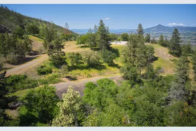 6318 Adams Road, Talent, OR 97540 - Photo 9
