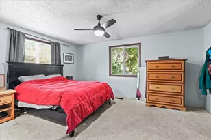 1883 S Peach St, Medford, OR 97501 - Photo 11