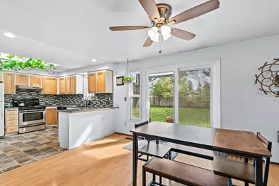 1883 S Peach Street, Medford, OR 97501 - Photo 7