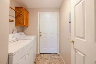1630 NE 6th, Redmond, OR 97756 - Photo 17
