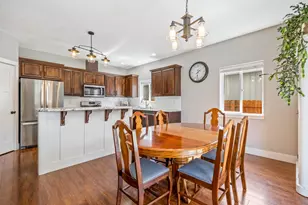 653 NE Providence Dr, Bend, OR 97701 - Photo 7