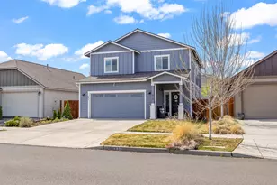 653 NE Providence Dr, Bend, OR 97701 - Photo 23