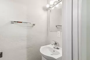 871 Wabash Ave, Medford, OR 97504 - Photo 15