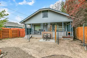 871 Wabash Ave, Medford, OR 97504 - Photo 3