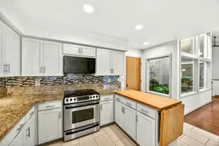 124 SE Gold River Ln, Grants Pass, OR 97527 - Photo 11