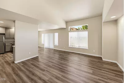 303 Live Oak Loop, Central Point, OR 97502 - Photo 5