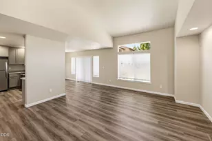 303 Live Oak Loop, Central Point, OR 97502 - Photo 5