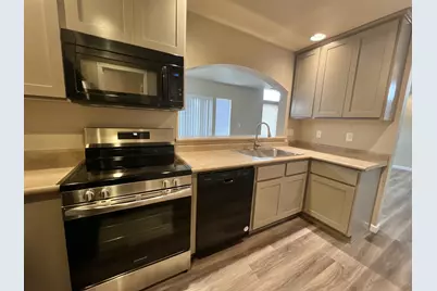 303 Live Oak Loop, Central Point, OR 97502 - Photo 5