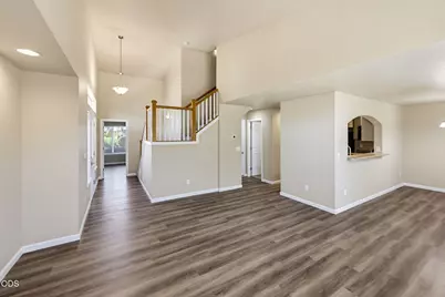 303 Live Oak Loop, Central Point, OR 97502 - Photo 7