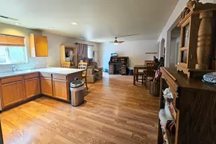 1343 SW 33rd St, Redmond, OR 97756 - Photo 3