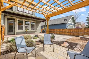 1037 NW Rimrock Dr, Redmond, OR 97756 - Photo 5