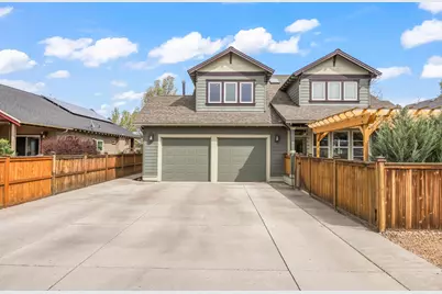 1037 NW Rimrock Drive, Redmond, OR 97756 - Photo 3