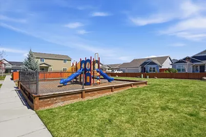 655 NW 26th Street, Redmond, OR 97756 - Photo 35
