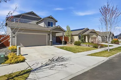 655 NW 26th Street, Redmond, OR 97756 - Photo 3