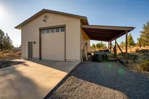 6563 NW Homestead Way, Redmond, OR 97756 - Photo 9