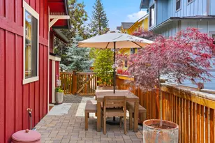 233 W Heising Dr, Sisters, OR 97759 - Photo 3
