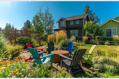 233 W Heising Drive, Sisters, OR 97759 - Photo 7