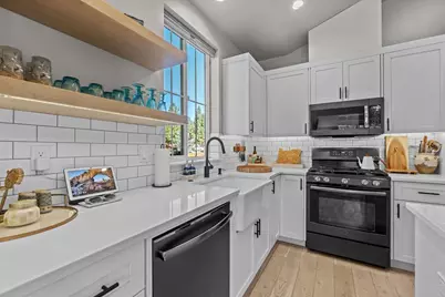 233 W Heising Drive, Sisters, OR 97759 - Photo 25