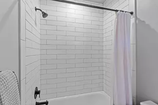 233 W Heising Dr, Sisters, OR 97759 - Photo 31