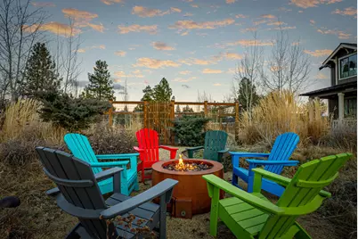 233 W Heising Drive, Sisters, OR 97759 - Photo 39