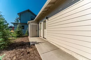 233 W Heising Dr, Sisters, OR 97759 - Photo 35