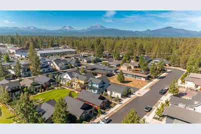 233 W Heising Drive, Sisters, OR 97759 - Photo 41