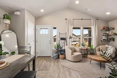 2552 NW Teak Avenue, Redmond, OR 97756 - Photo 3