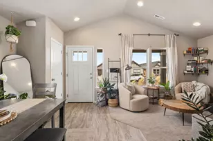 2552 NW Teak Ave, Redmond, OR 97756 - Photo 3