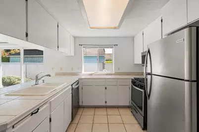 943 Hopkins Road, Central Point, OR 97502 - Photo 7