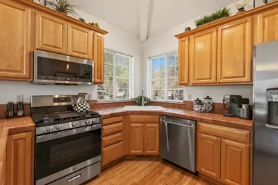 5024 Swallow Court, Klamath Falls, OR 97601 - Photo 7