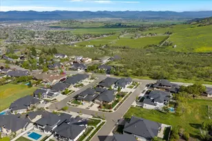 1835 Plateau Dr, Medford, OR 97504 - Photo 39