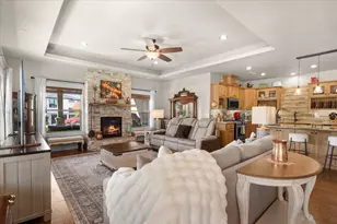 1835 Plateau Dr, Medford, OR 97504 - Photo 5