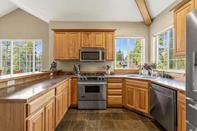 5018 Swallow Court, Klamath Falls, OR 97601 - Photo 9