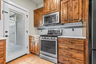 517 Windsong Way, Medford, OR 97504 - Photo 13