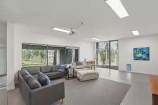 61865 Hosmer Lake Dr, Bend, OR 97702 - Photo 45